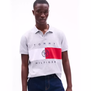 Polo de rayas de bandera de corte regular